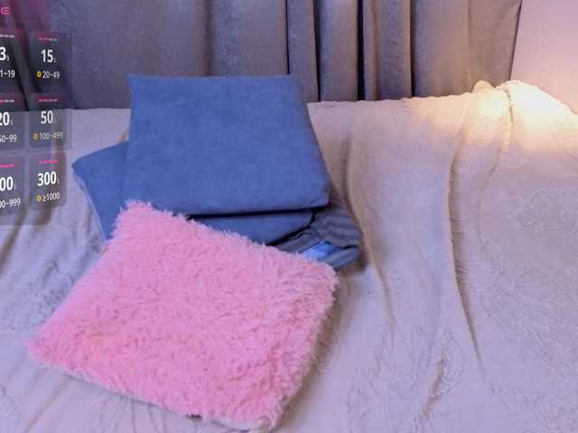 hikom1o live cam on BongaCams