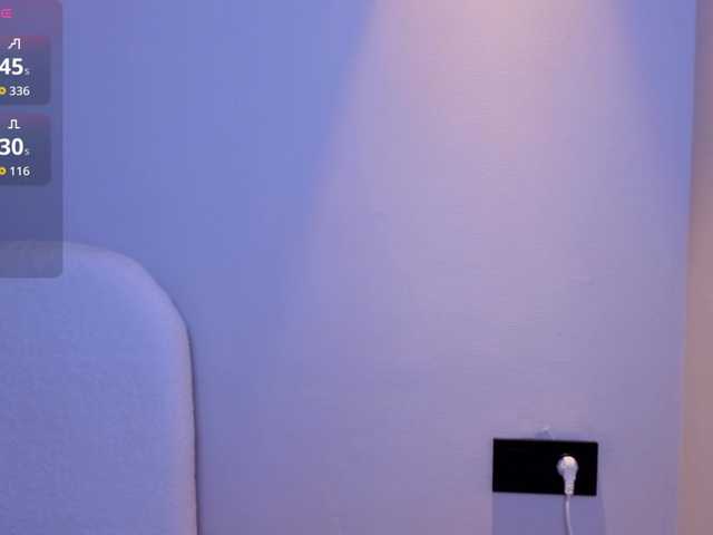 hikom1o live cam on BongaCams