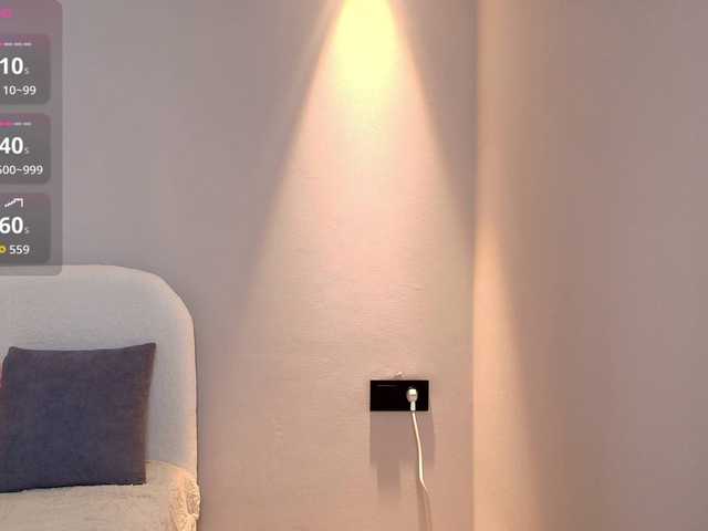 hikom1o live cam on BongaCams