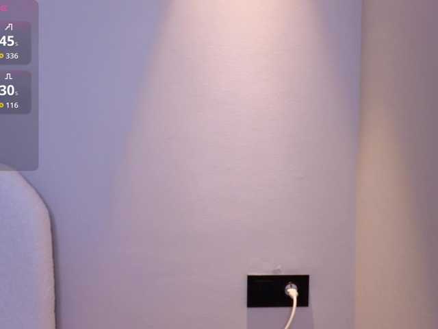 hikom1o live webcam show