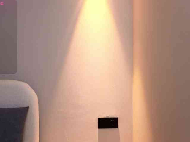 モデル: hikom1o