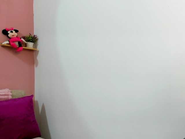 flowerloto live on BongaCams