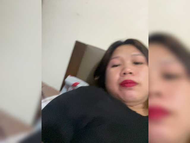 ChubbyBabe31's BongaCams show and profile