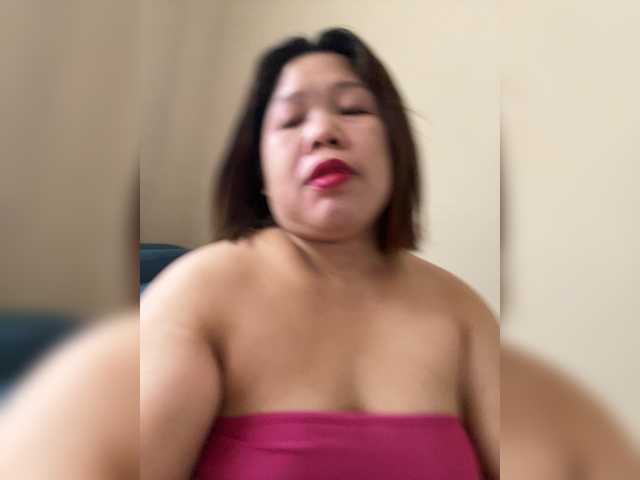 ChubbyBabe31's BongaCams show and profile