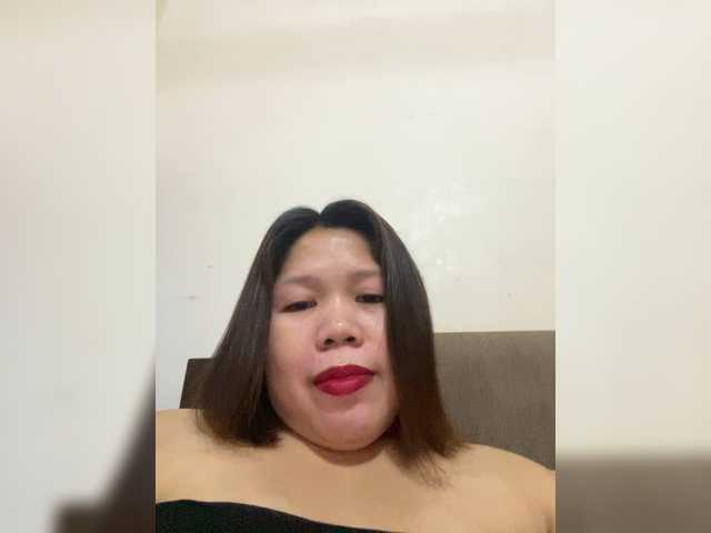 ChubbyBabe31's BongaCams show and profile