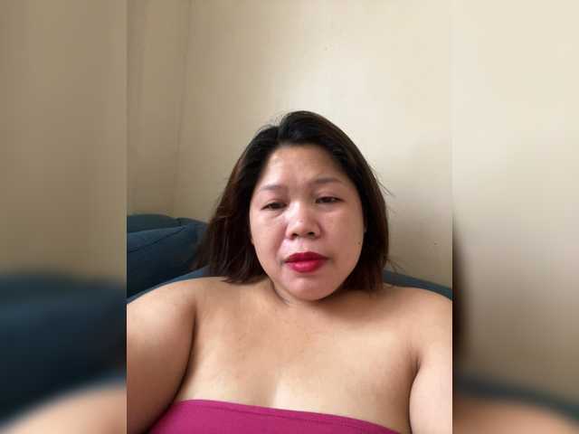 ChubbyBabe31's BongaCams show and profile