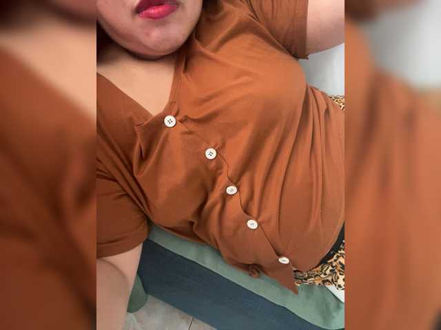 ChubbyBabe31 live cam on BongaCams