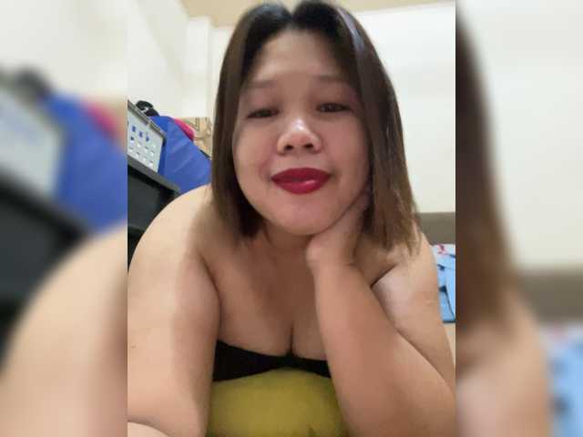 ChubbyBabe31's BongaCams show and profile