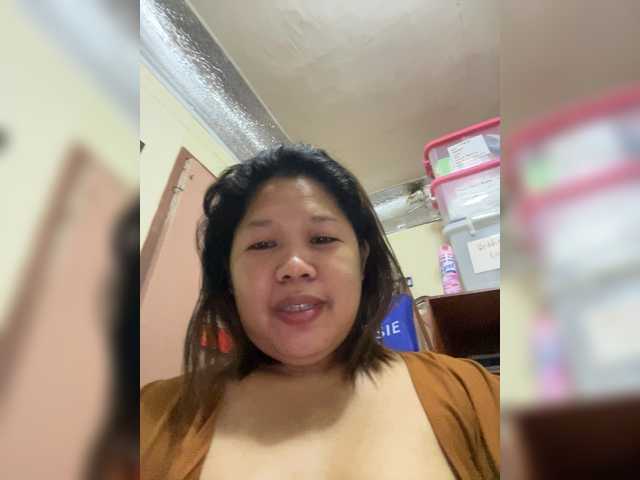 ChubbyBabe31 live cam on BongaCams