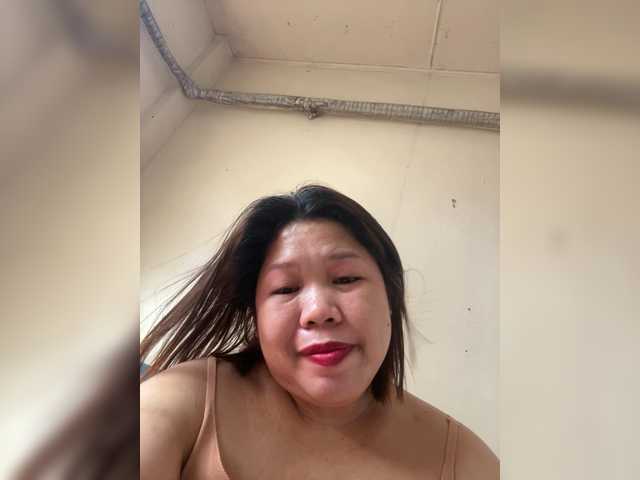 ChubbyBabe31's BongaCams show and profile