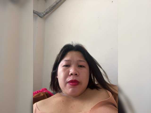 ChubbyBabe31's BongaCams show and profile