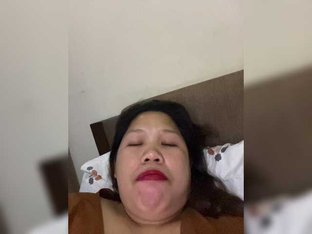 ChubbyBabe31 live cam preview