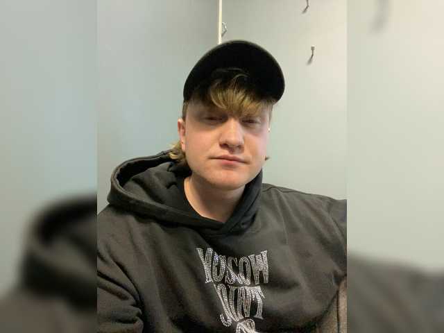 Nikitapils, 20 y/o - Live Cam on BongaCams