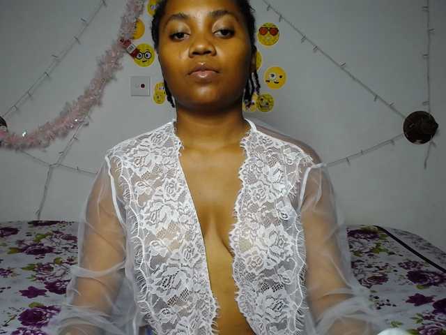 LilyClara's BongaCams show and profile