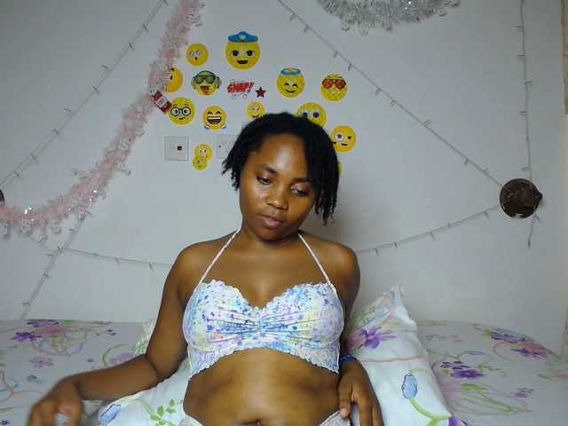 LilyClara's BongaCams show and profile