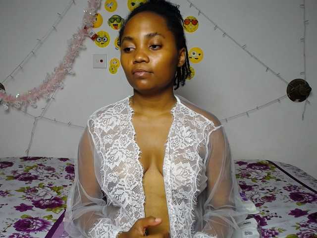 LilyClara's BongaCams show and profile