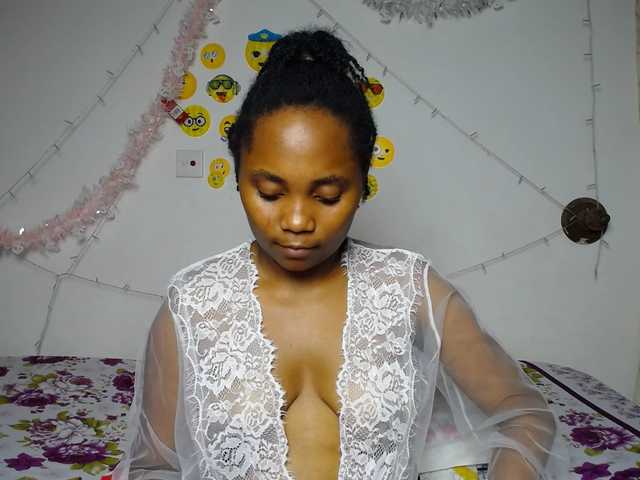 LilyClara's BongaCams show and profile