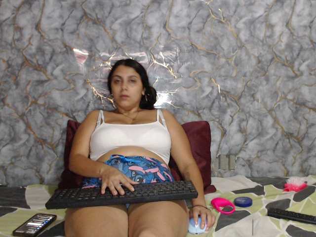 Miarouse live webcam show