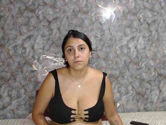 MiaRouse webcam
