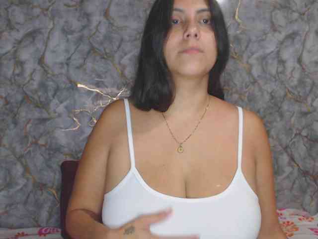 MiaRouse webcam