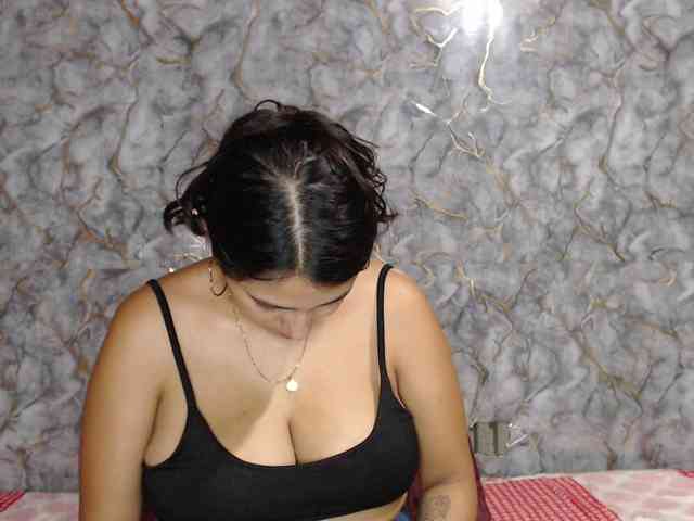 MiaRouse webcam