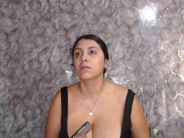 Miarouse Live Webcam on BongaCams
