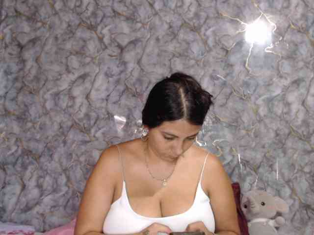 MiaRouse webcam