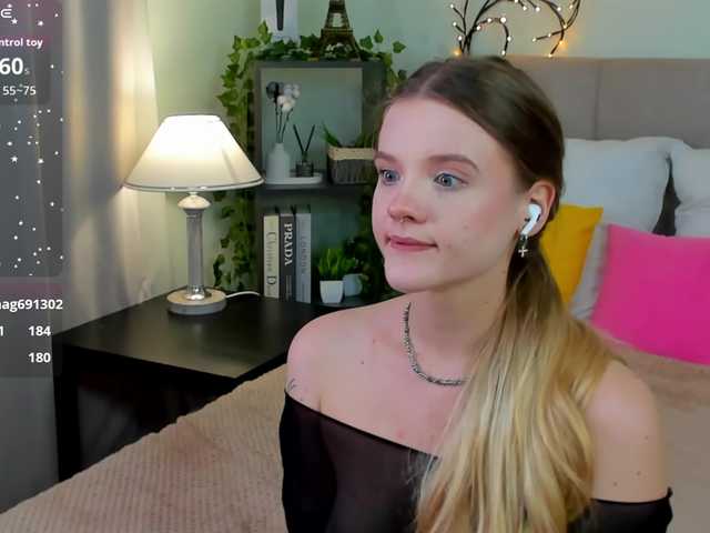 Emma-peach live webcam show
