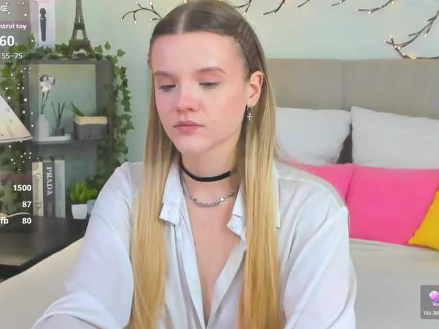 Emma-peach live cam on BongaCams