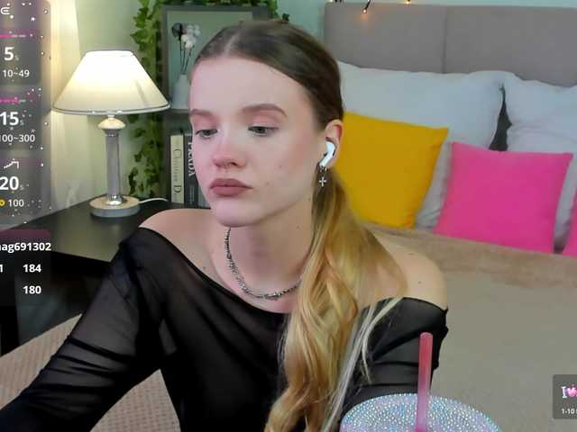 Emma-peach live webcam show