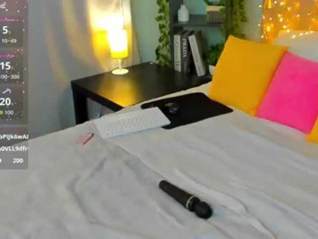 Emma-peach live cam on BongaCams