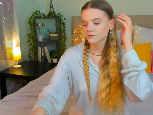 Emma-peach live cam on BongaCams