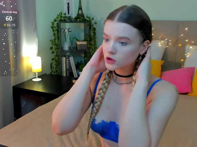 Emma-peach live cam on BongaCams