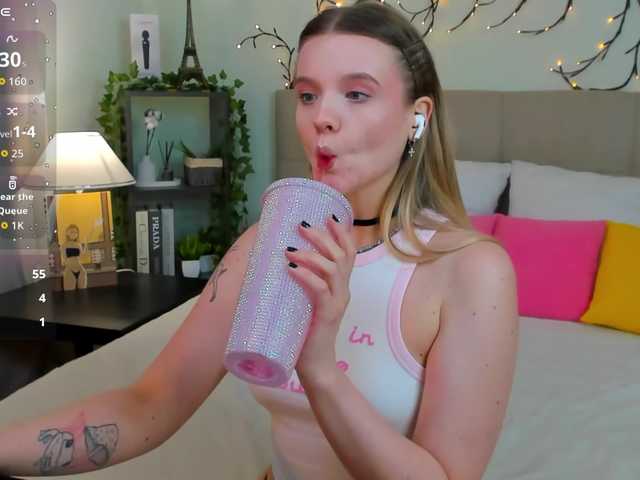 Emma-peach live cam on BongaCams
