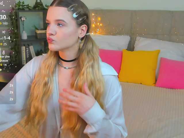 Emma-peach live cam on BongaCams