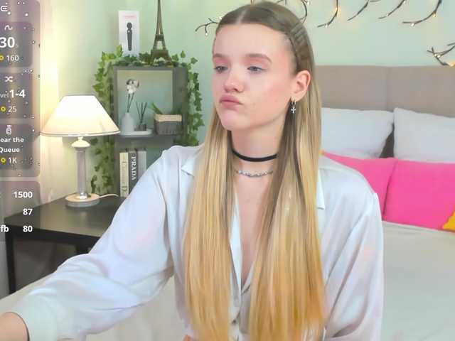 Emma-peach live cam on BongaCams
