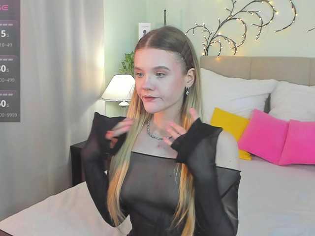 Emma-peach live cam on BongaCams