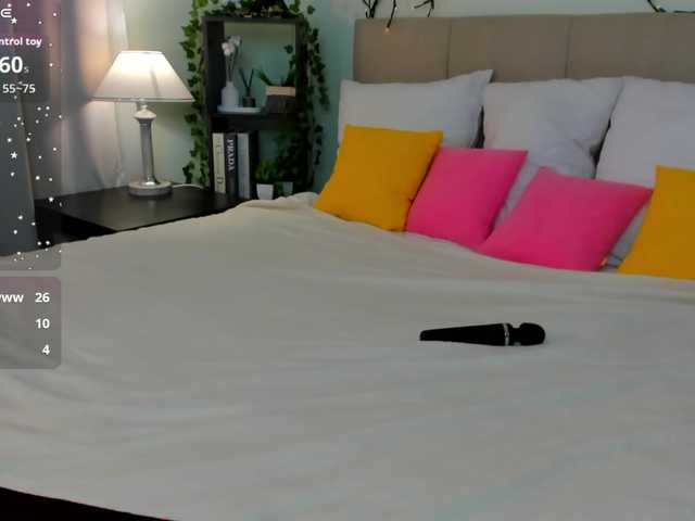 Emma-peach live cam on BongaCams