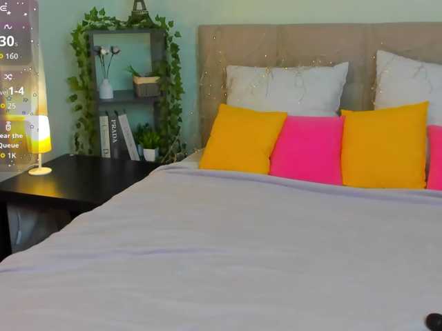 Emma-peach live cam on BongaCams