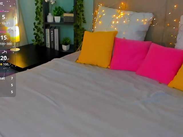 Emma-peach live cam on BongaCams