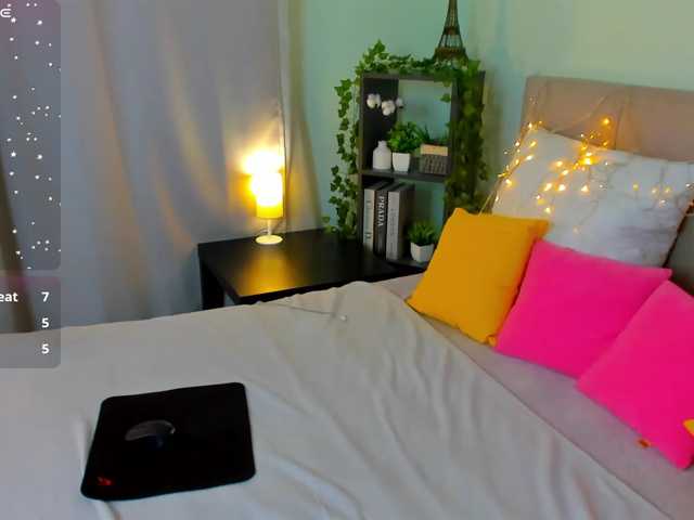 Emma-peach live cam on BongaCams