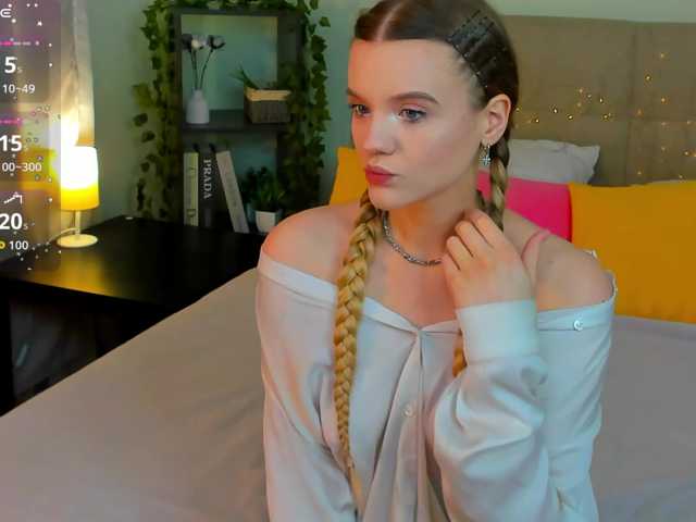Emma-peach live cam on BongaCams