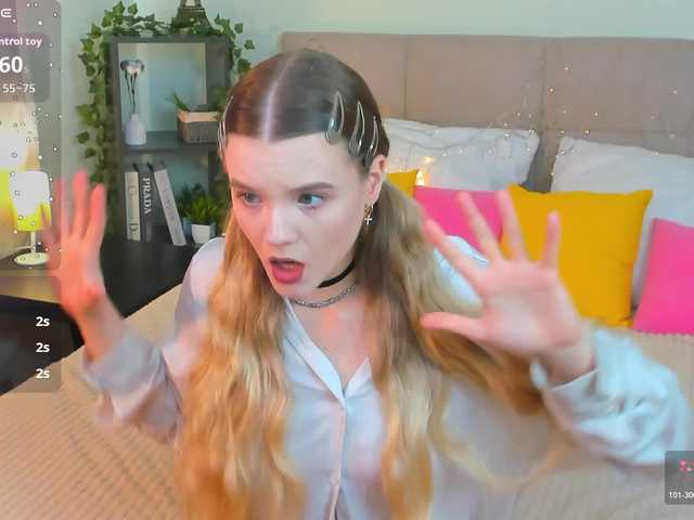 Emma-peach live cam on BongaCams