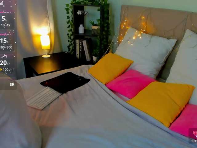 Emma-peach live cam on BongaCams