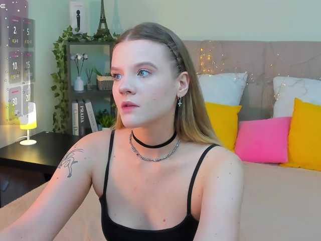 Emma-peach live cam on BongaCams