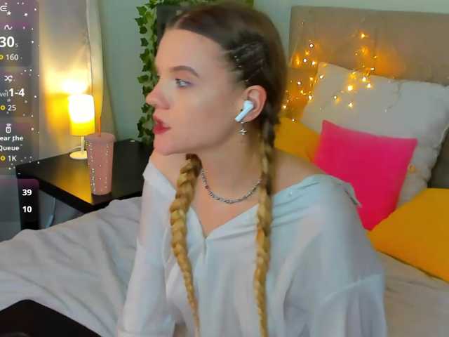 Emma-peach live cam on BongaCams