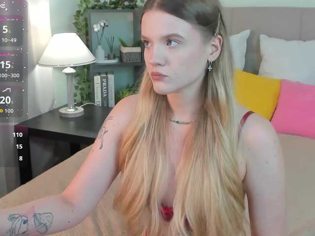 Emma-peach live cam on BongaCams