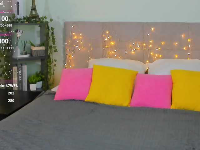 Emma-peach live cam on BongaCams