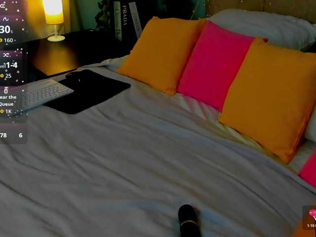 Emma-peach live cam on BongaCams