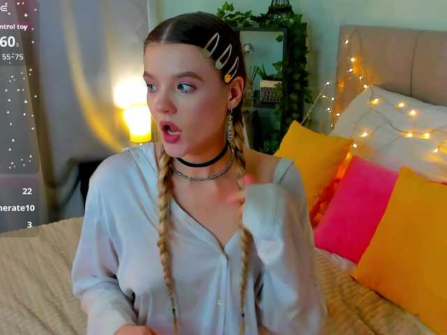 Emma-peach live cam on BongaCams